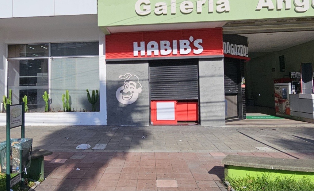 Unidade do Habib's no Centro de Cubatão