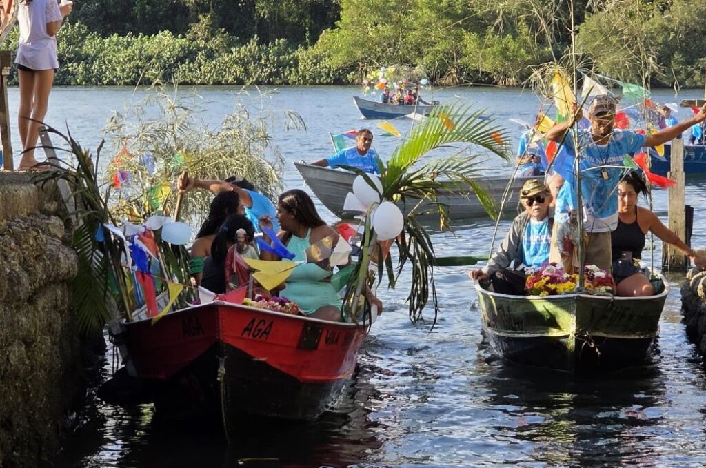 Festa dos Pescadores celebrou fé e cultura caiçara em Cubatão no último domingo (29).