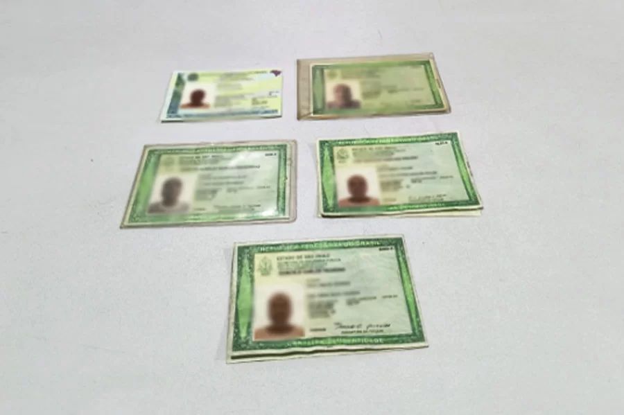 Homem é detido em Guarujá com documentos falsificados durante ação policial
