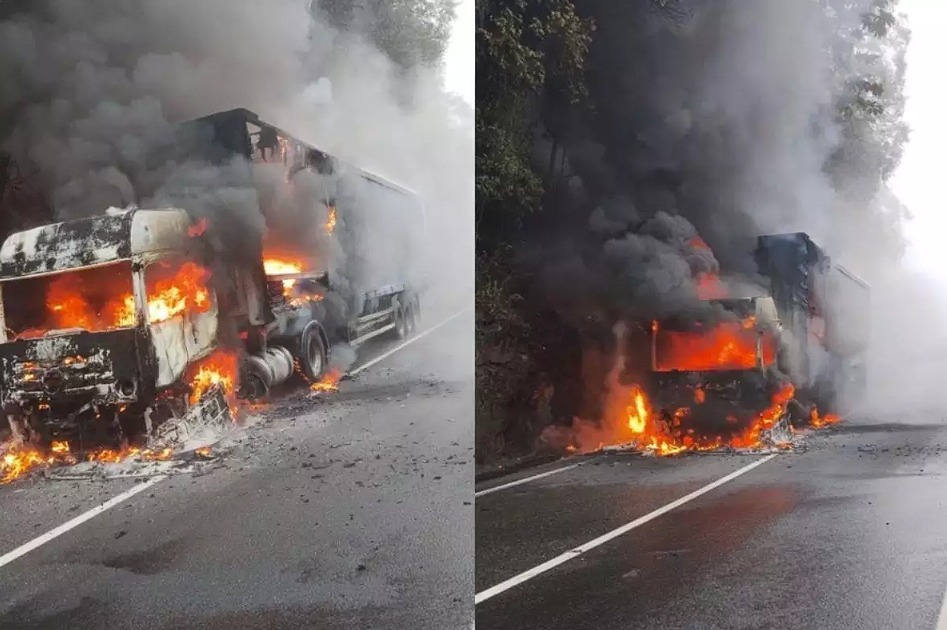 Foto Carreta pegando fogo rodovia anchieta