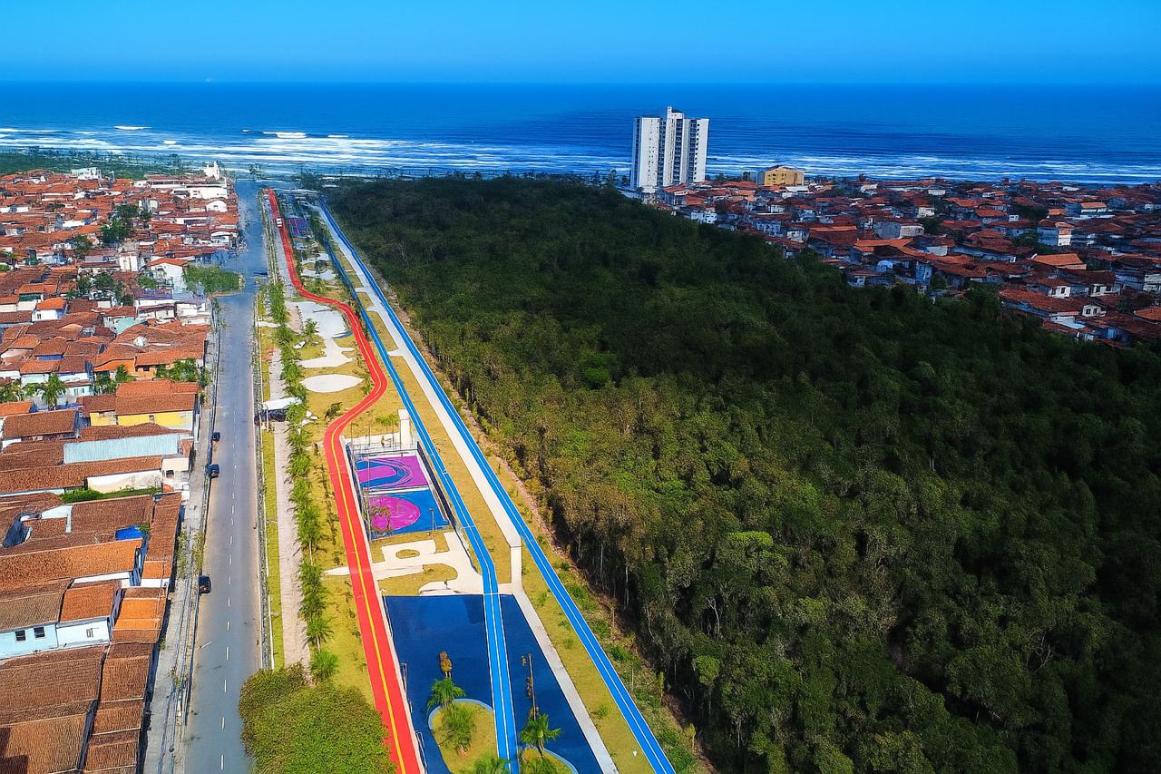 Vereador Edson Mota visita parque em Praia Grande