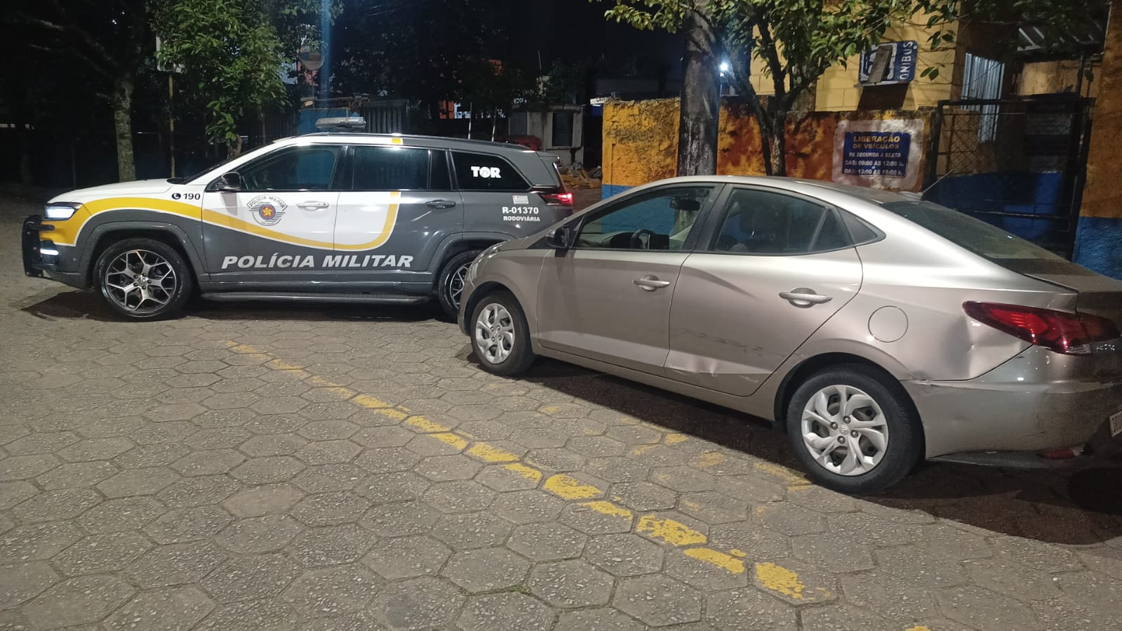 TOR recupera veículo roubado em Santos na Vila Natal, em Cubatão