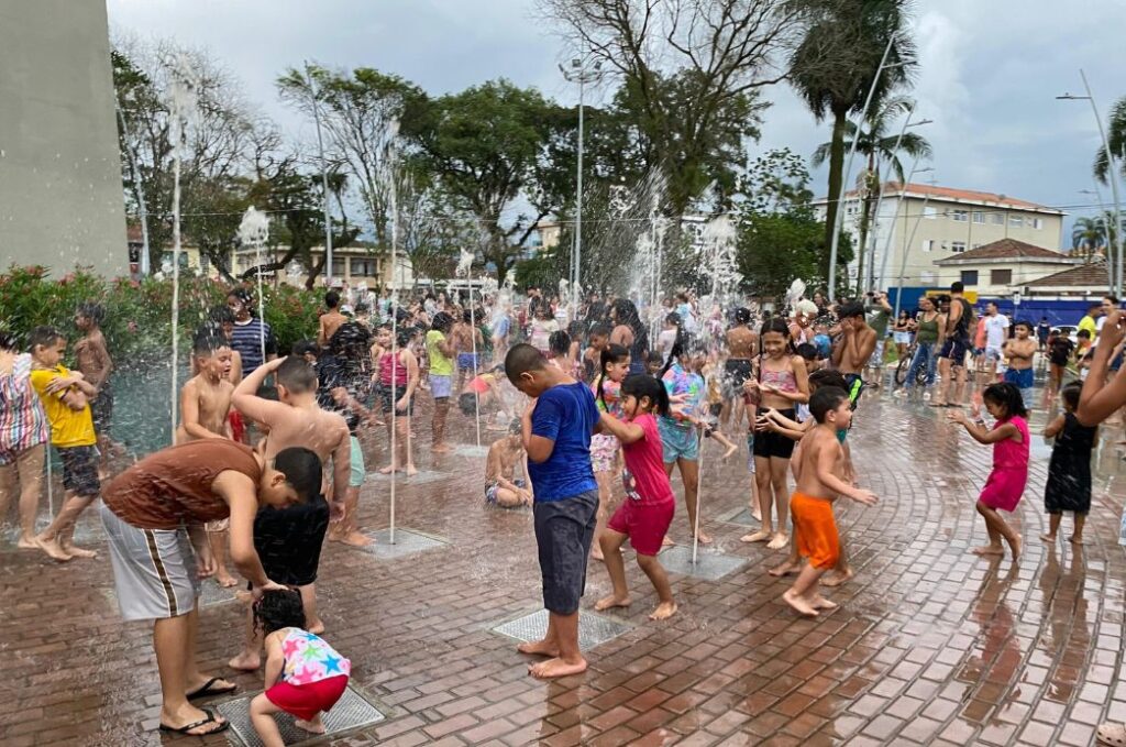 Fonte Interativa funciona em horários especiais durante o verão e férias escolares em Cubatão.