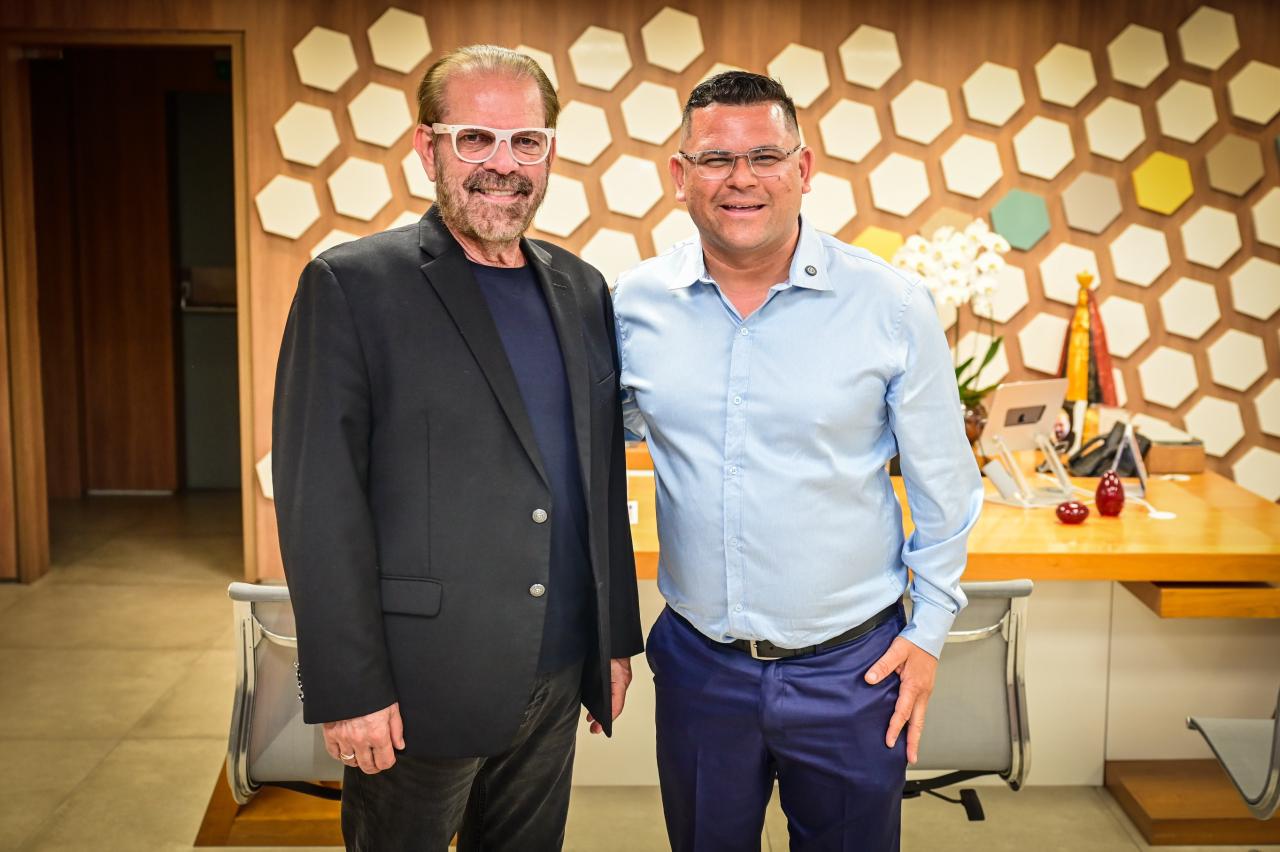 Vereador Batoré articula parceria para fortalecer futebol profissional em Cubatão