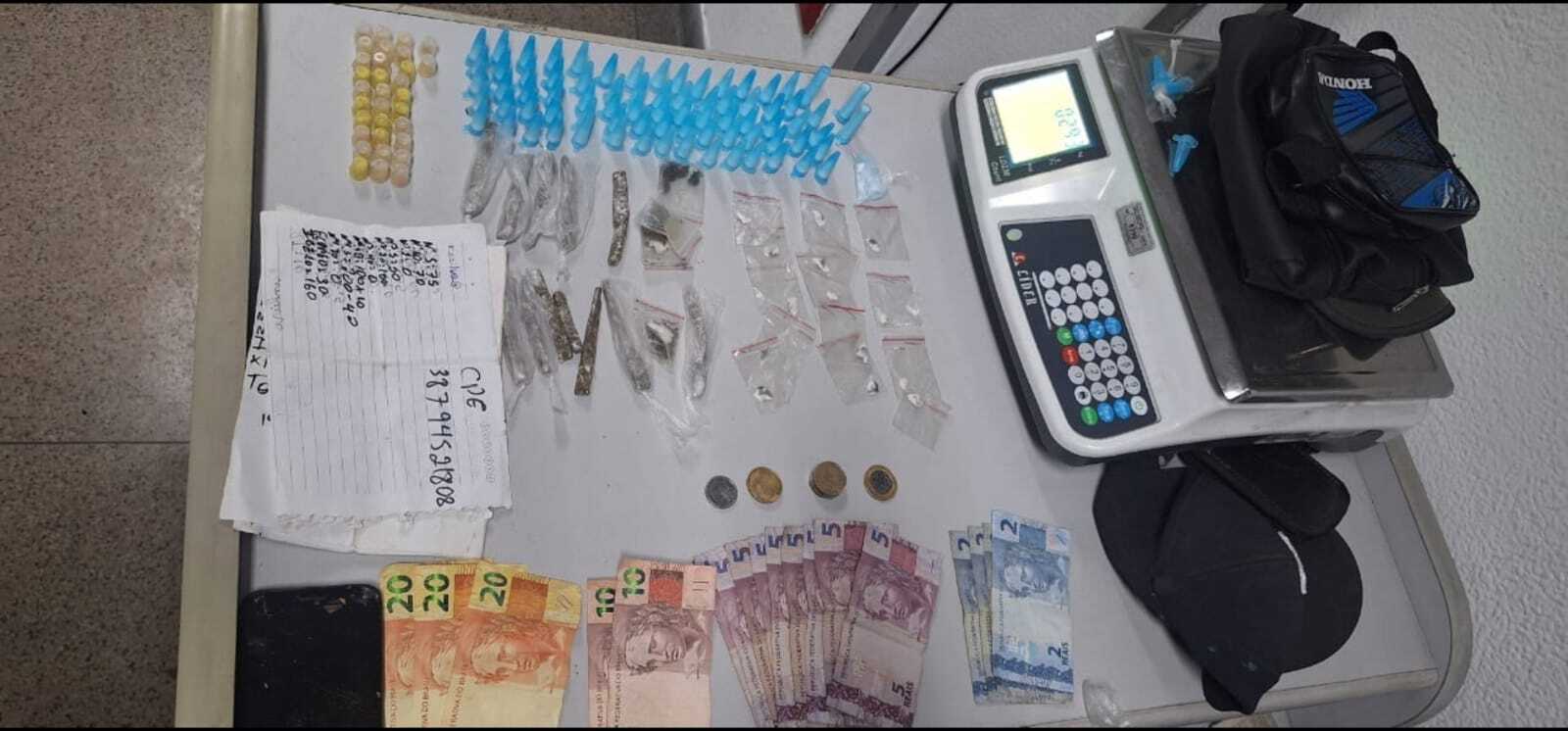Polícia Militar prende dois homens por tráfico de drogas na Cota 200, em Cubatão