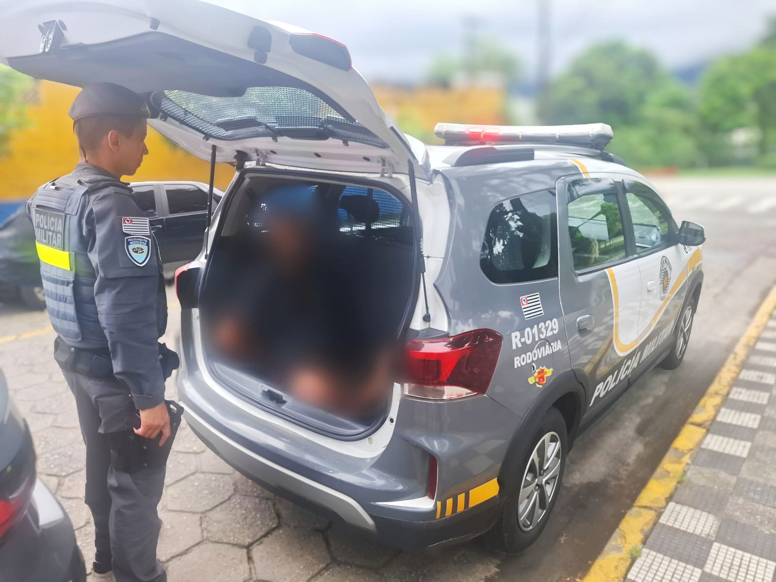 Licenciamento vencido termina em prisão em Cubatão