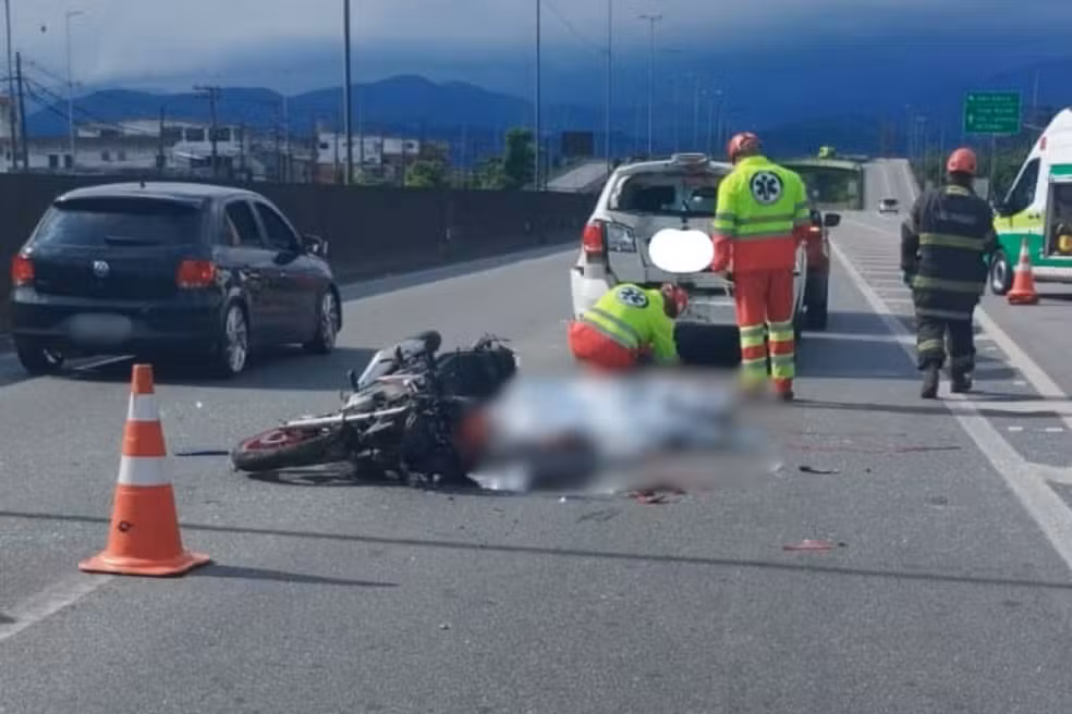 Irmãos gêmeos morrem após colisão entre moto e carro na rodovia Cônego Domênico Rangoni