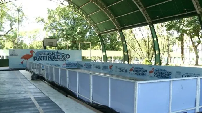 Cubatão tem Pista de Patinação sobre gelo funcionando no Parque Anilinas, das 10 às 20 horas