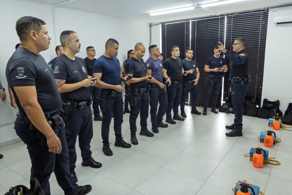 Guarda Civil Municipal de Cubatão promove 1º Curso Institucional de Retenção de Arma Curta para agentes de segurança