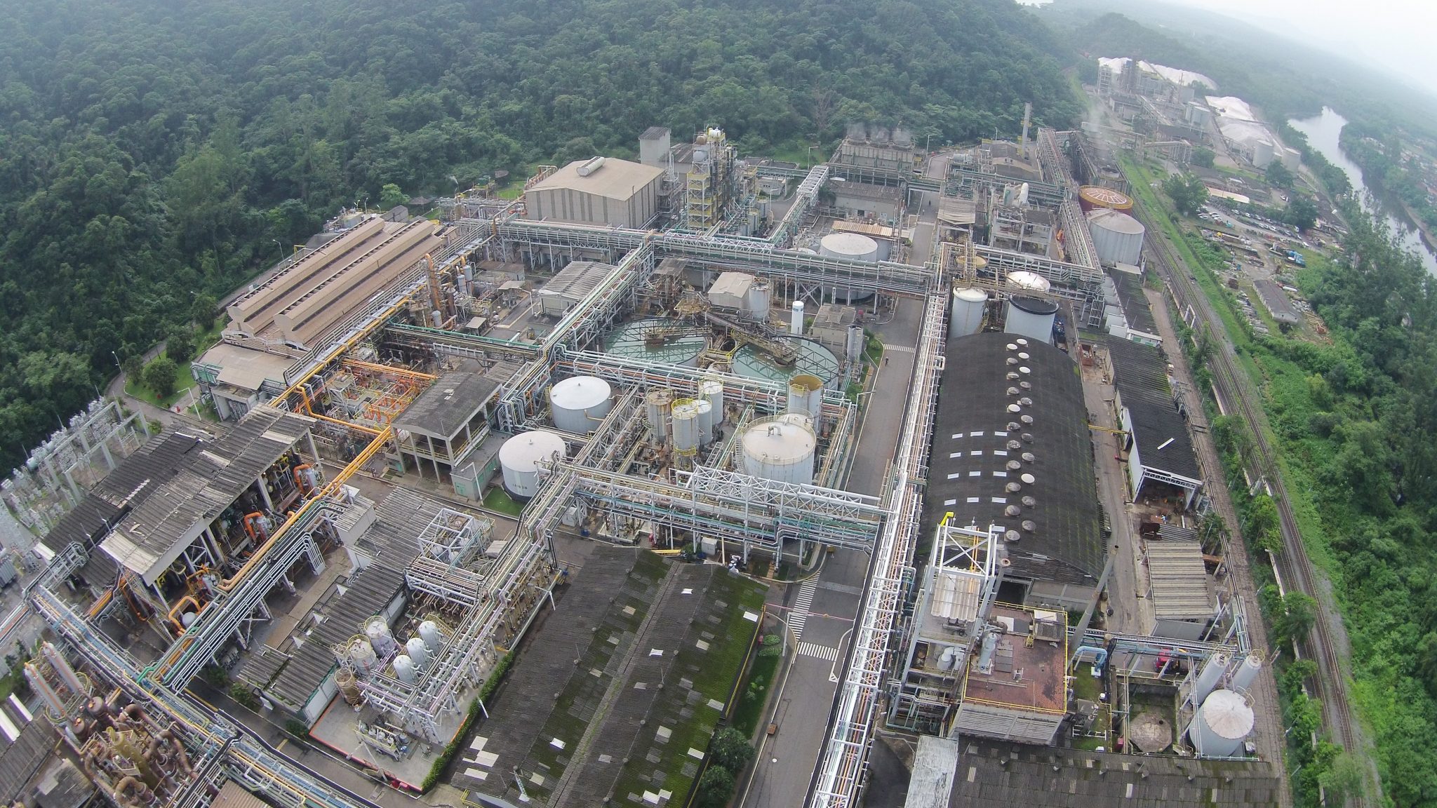 Desindustrialização: Cubatão articula ações com Estado e União para proteger empregos no Polo