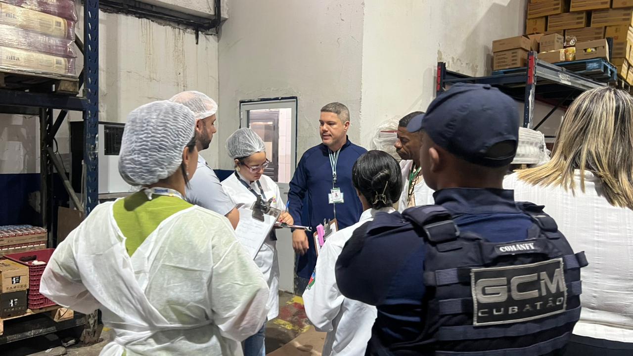 Ação integrada fiscaliza estabelecimentos em Cubatão e reforça combate a irregularidades