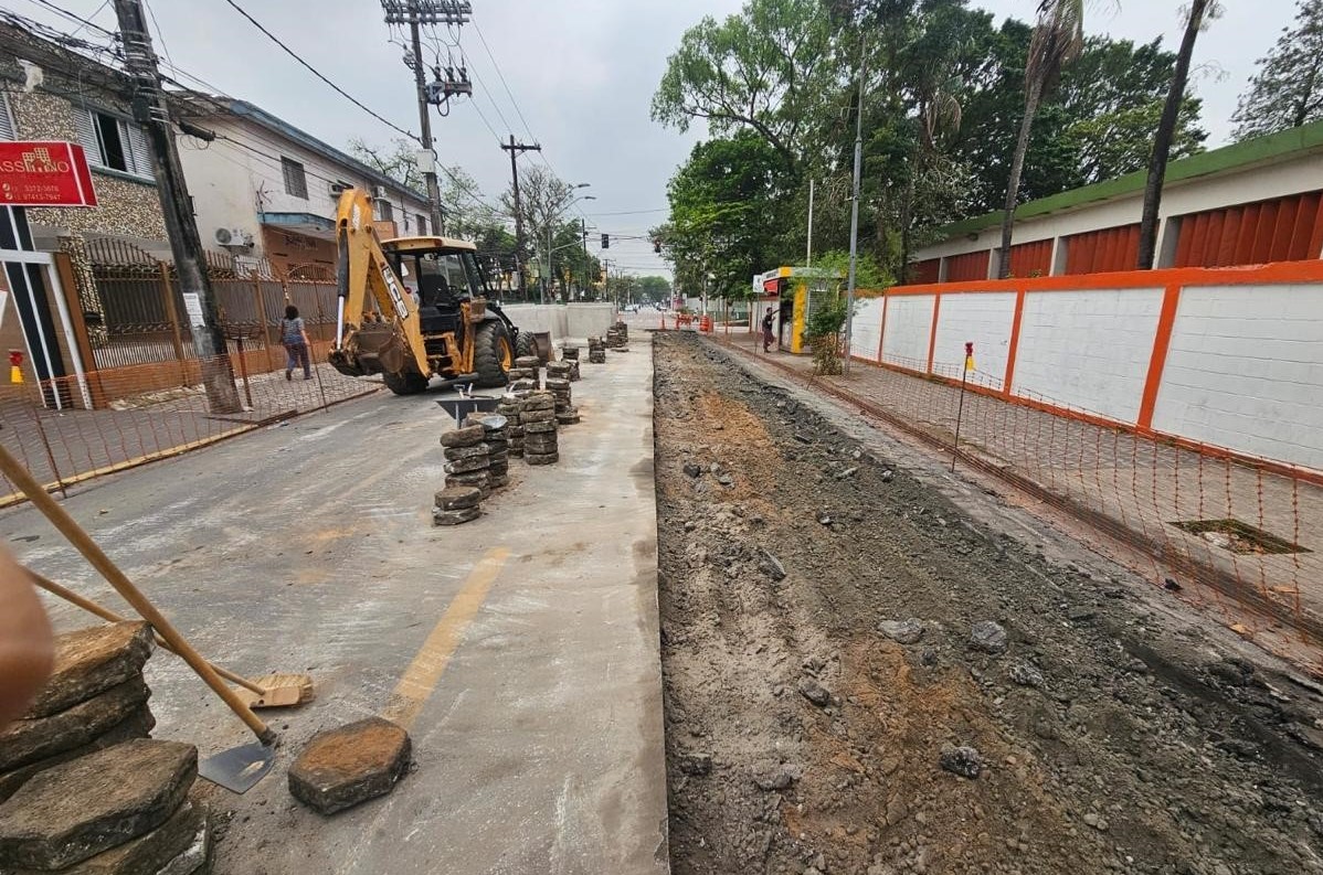 CMT informa: interdição na Av. Nações Unidas, na Vila Nova, nesta segunda-feira (9)