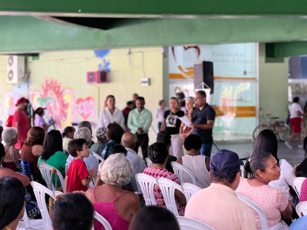 Cubatão entrega 400 cestas de alimentos e apresenta projeto de economia circular