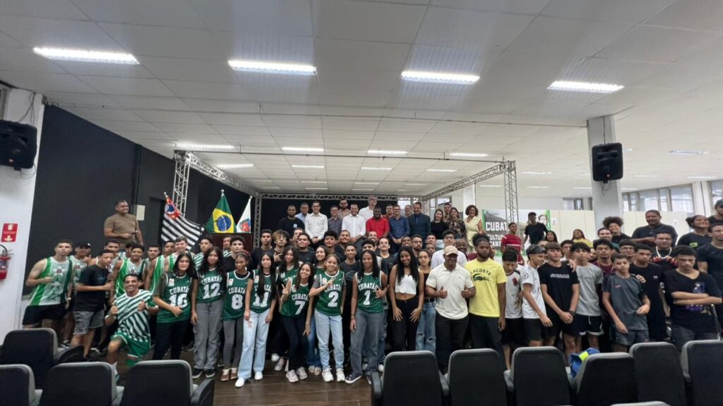 Bolsa Atleta: mais de 200 atletas cubatenses assinam termo de compromisso