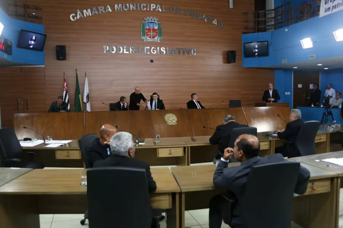 Cubatão avalia ações para reduzir impactos da reforma tributária no caixa do município