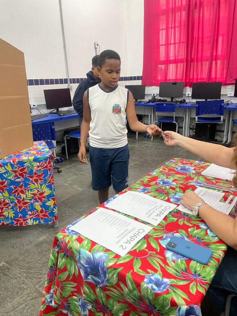 Grêmio estudantil: eleições levam alunos de Cubatão à prática da democracia