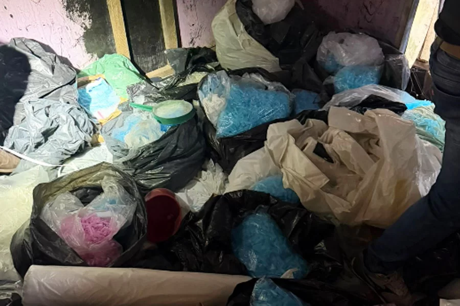 Polícia Civil descobre laboratório de drogas ligado ao PCC em Cubatão