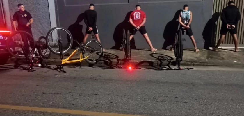 Adolescente é apreendido pela GCM durante abordagem a grupo de ciclistas em Cubatão