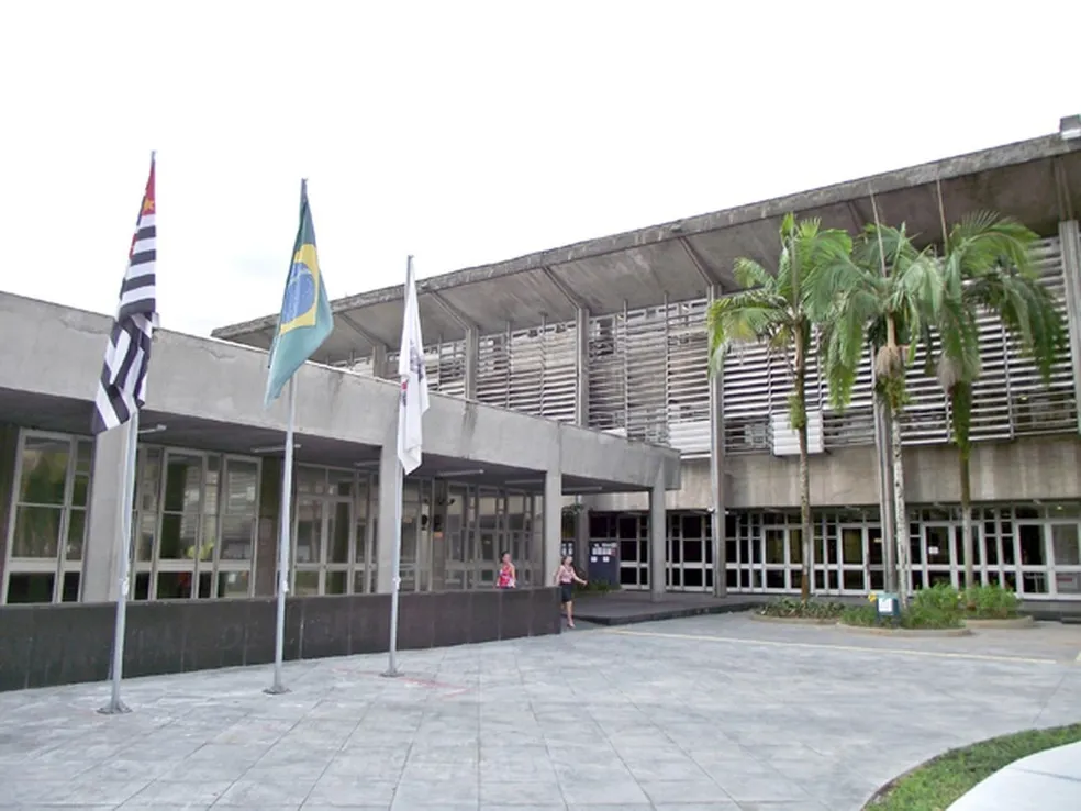 Prefeito de Cubatão determina congelamento de gastos para evitar desequilíbrio financeiro