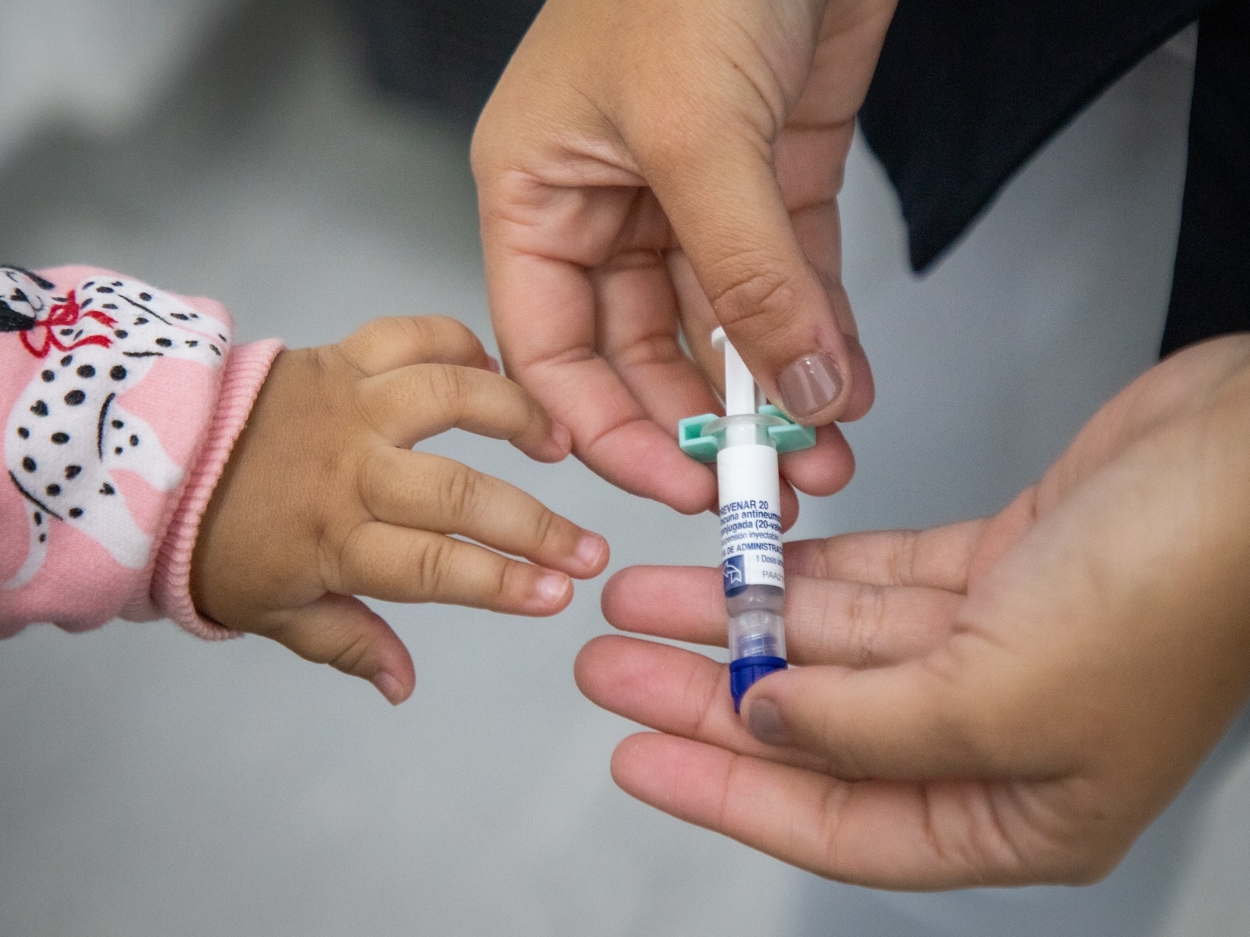 Cubatão aplica nova vacina infantil contra pneumonia e meningite