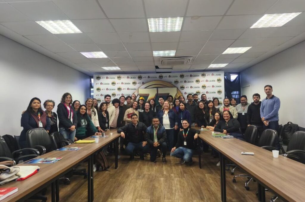 Cubatão apresenta projetos de habitação, sustentabilidade e desenvolvimento urbano a professores e estudantes da UFABC