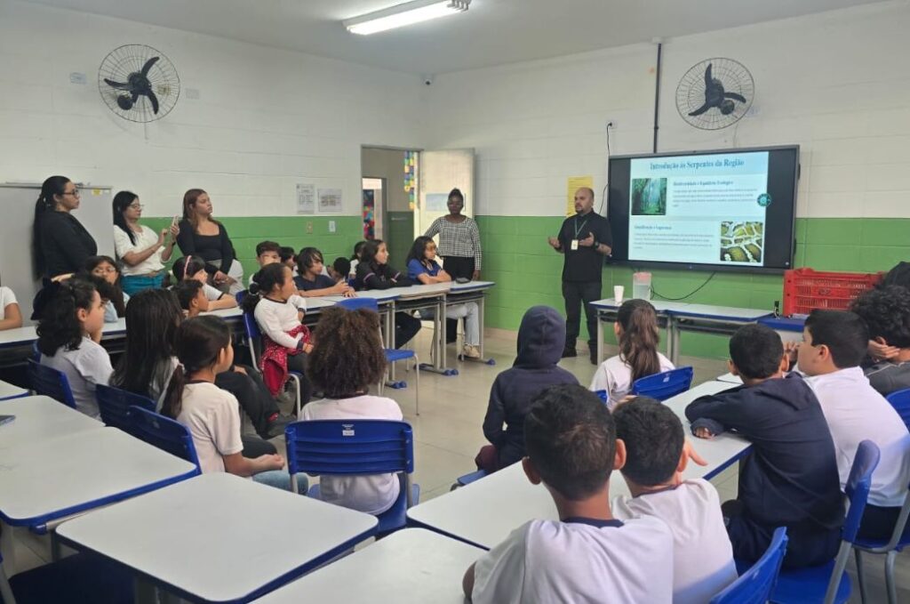 Cubatão realiza ação de educação ambiental e bem-estar animal em escola municipal