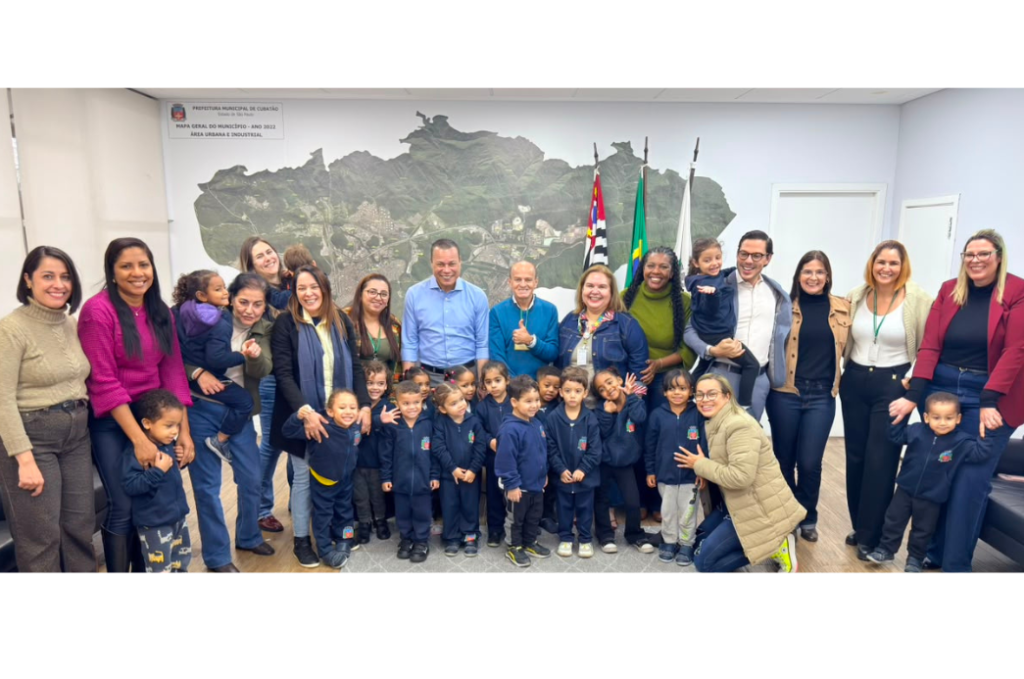 Rolê na Prefeitura recebe crianças da UME Lucy Montoro em Cubatão