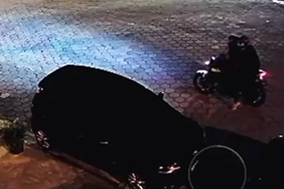 Ex-candidata a vereadora de Cubatão tem carro atingido por tiros