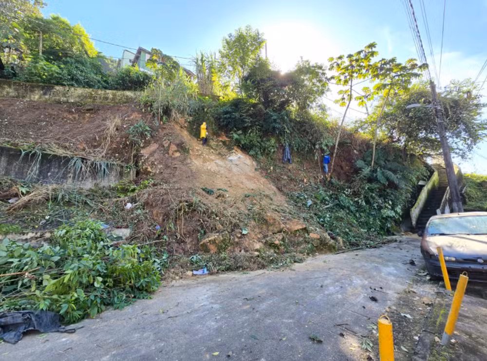 Obras de contenção no Morro do Marapé recebem investimento de R$ 1,7 milhão em Santos