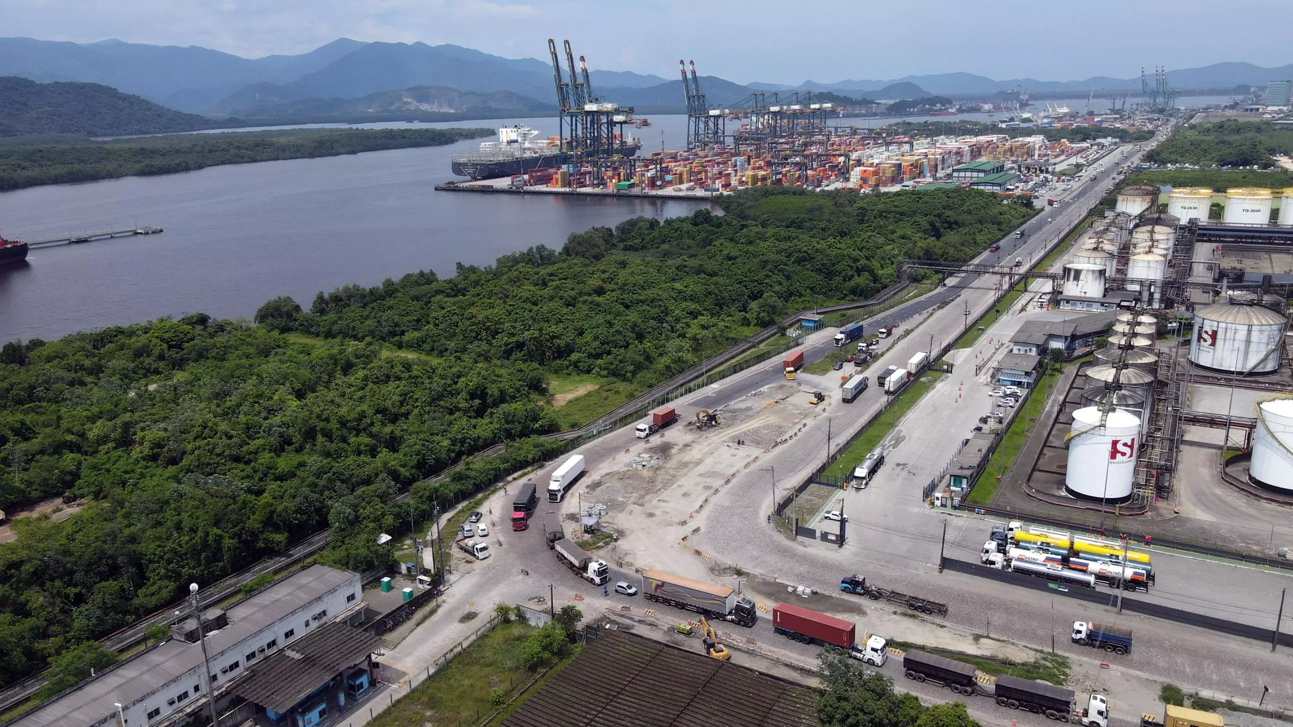 Porto de Santos quer incluir área de Cubatão em novo estudo de expansão