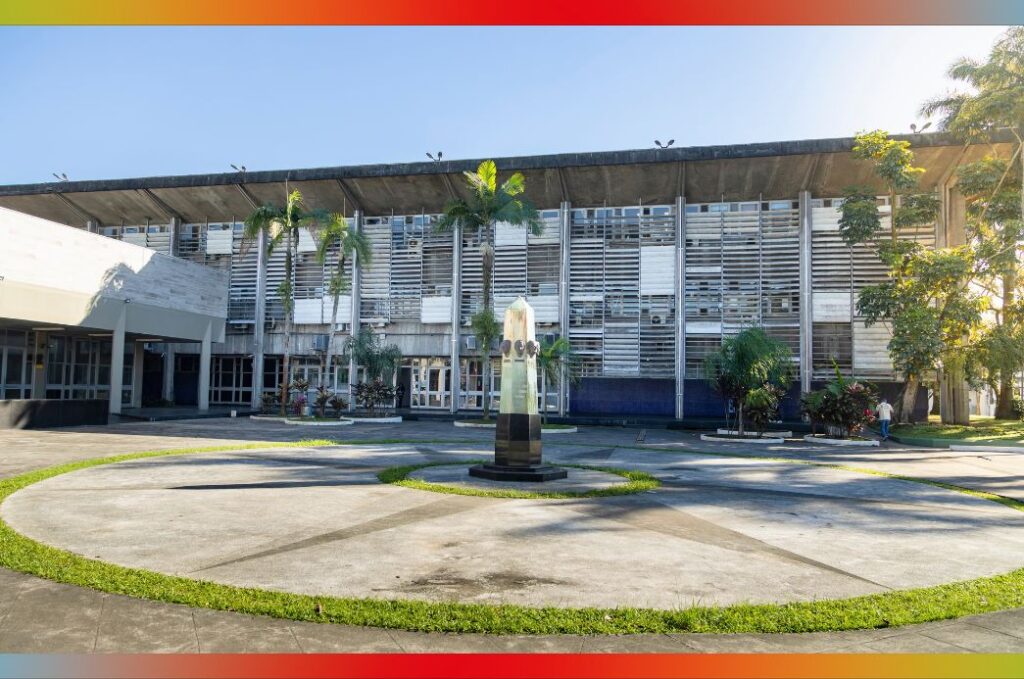 Paço Municipal de Cubatão; Prefeitura abre cadastro para estágio em 34 áreas