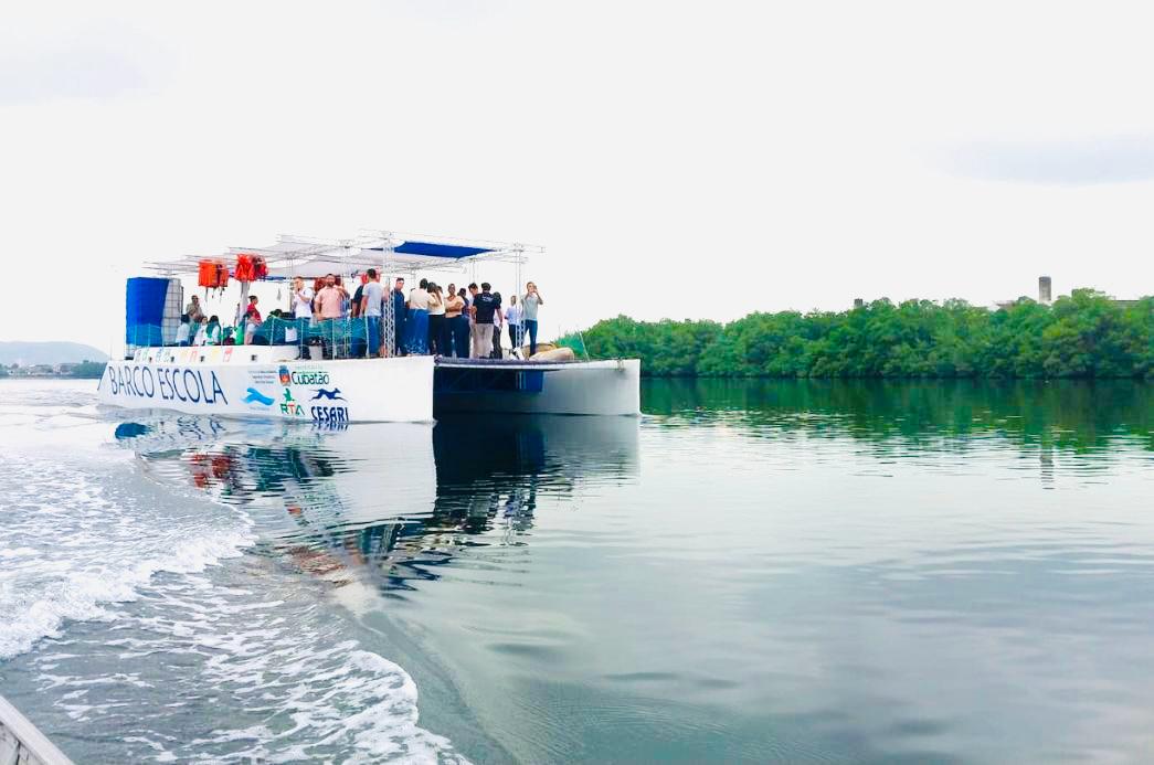 Cubatão lança Barco-Escola para promover educação ambiental nos manguezais